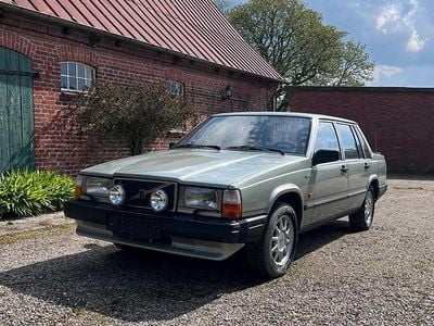 Usado Volvo 740 82 CV (60 kW) 1985 Verde Berlina