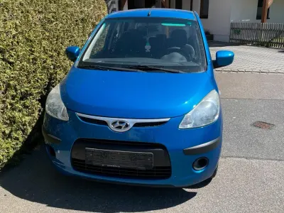 Gebraucht Hyundai i10 75 PS (55 kW) 2009 Blau Kleinwagen