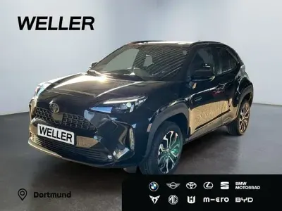 Begagnad Toyota Yaris Hybrid Plus 130 HK (95 kW) 2024 Svart