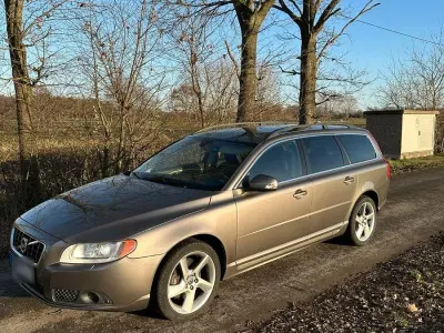 Gebraucht Volvo V70 Momentum 175 PS (128 kW) 2010 Grau Kombi