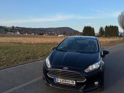 Gebraucht Ford Fiesta 82 PS (60 kW) 2013 Schwarz Kleinwagen