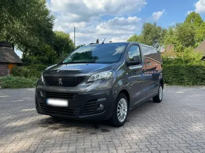 Gebraucht Peugeot Expert 144 PS (105 kW) 2022 Grau Van