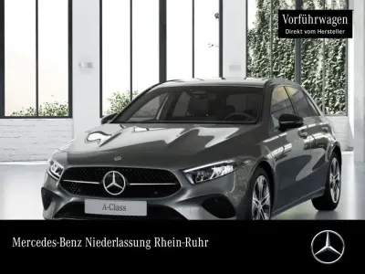 Gebraucht Mercedes A200 Progressive 163 PS (119 kW) 2026 Grau Limousine
