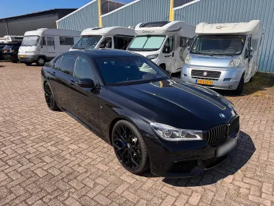 Usata BMW 750 Executive 449 CV (330 kW) 2016 Nero Berlina