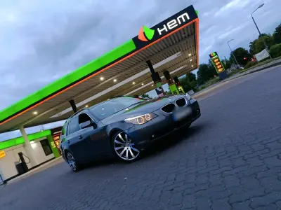 Gebraucht BMW 530 218 PS (160 kW) 2005 Andere farben Kombi