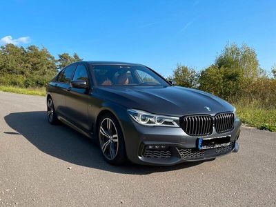 gebraucht BMW 750 d xDrive, M-Paket, Vollausst. TÜV NEU