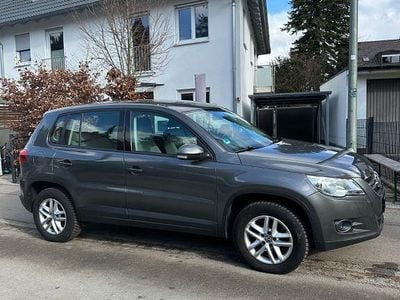 Gebraucht VW Tiguan 110 PS (80 kW) 2011 Grau SUV