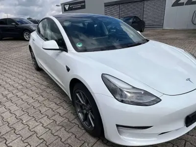 Gebraucht Tesla Model 3 324 kW (441 PS) 2022 Weiß Limousine