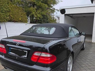 Gebraucht Mercedes CLK200 163 PS (119 kW) 2000 Schwarz Cabrio