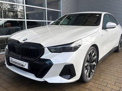 Gebraucht BMW 520 Comfort Edition 197 PS (144 kW) 2025 Mineralweiß metallic