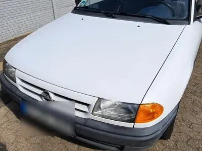 Używany Opel Astra 1993 Biały Hatchback