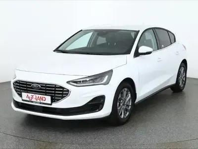 Neu Ford Focus Titanium 125 PS (91 kW) 2026 Frostweiss Limousine
