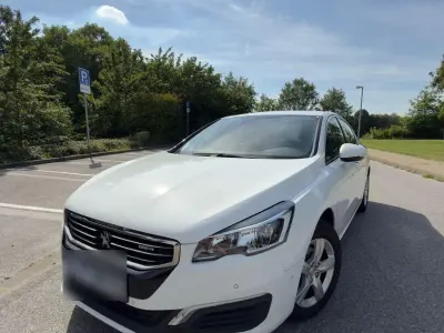 Gebraucht Peugeot 508 Active 120 PS (88 kW) 2016 Weiß Limousine