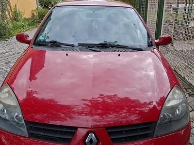 Second-hand Renault Clio II 2008 Roșu Hatchback