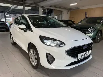 Używany Ford Fiesta Cool & Connect 75 KM (55 kW) 2022 Biały Hatchback
