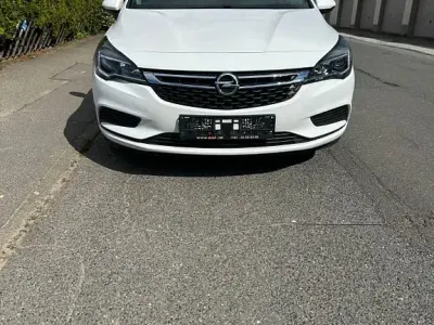 Gebraucht Opel Astra Business 136 PS (100 kW) 2019 Weiß Kombi
