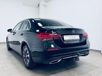 Gebraucht Mercedes A180 116 PS (85 kW) 2022 Schwarz Limousine