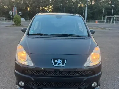 Gebraucht Peugeot 1007 80 PS (58 kW) 2006 Schwarz Van / Kleinbus