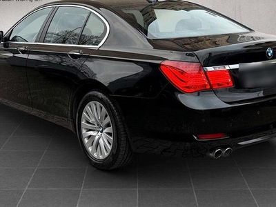Gebraucht BMW 730 Sport Line 245 PS (180 kW) 2010 Schwarz Limousine