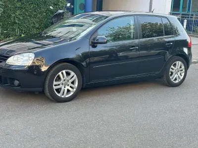 Gebraucht VW Golf VI 105 PS (77 kW) 2008 Schwarz Kleinwagen