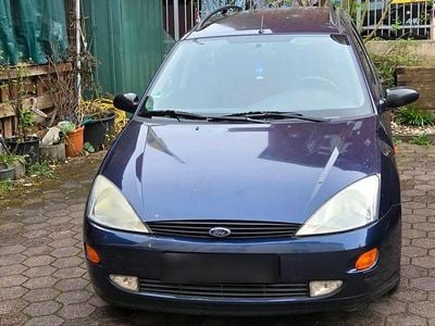 Second-hand Ford Focus 120 CP (88 kW) 1999 Albastru Break