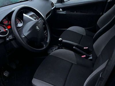 gebraucht Peugeot 207 75 Tendance Tüv neu.