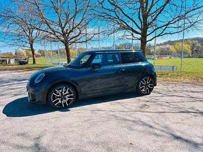 Usado Mini John Cooper Works 156 HP (114 kW) 2025 Cinzento Citadino