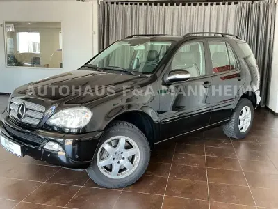 Gebraucht Mercedes ML350 235 PS (172 kW) 2003 Schwarz SUV