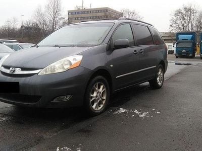 Grau Gebraucht 2008 Toyota Sienna Limited Van / Kleinbus | 7.600 €