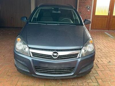 Gebraucht Opel Astra 116 PS (85 kW) 2010 Grau Kombi