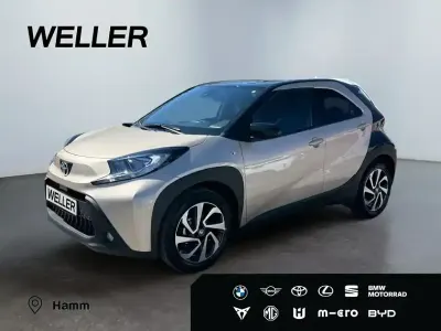 Nouă Toyota Aygo 72 CP (52 kW) 2025 Gri Hatchback