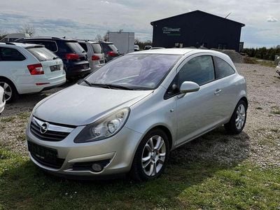 Gebraucht Opel Corsa Sport 90 PS (66 kW) 2009 Starsilber iii m2 Kleinwagen