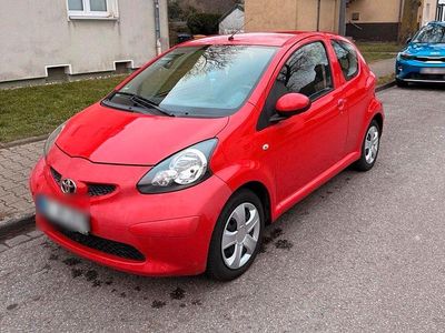 Usata Toyota Aygo 67 CV (49 kW) 2006 Rosso Utilitaria