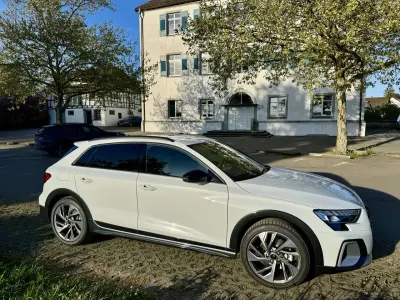 Neu Audi A3 e-tron Ambiente 204 PS (150 kW) 2026 Weiß Kleinwagen