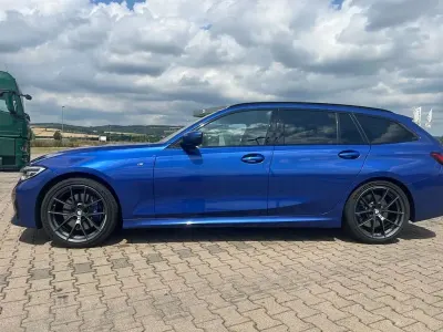 Gebraucht BMW 330 M Sport 265 PS (194 kW) 2019 Blau Kombi