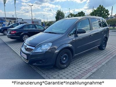 Second-hand Opel Zafira Family 125 CP (91 kW) 2013 Gri Monovolum