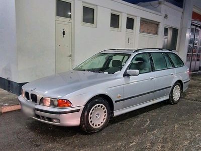 Gebraucht BMW 520 150 PS (110 kW) 1998 Silber Kombi