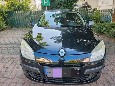Schwarz Gebraucht 2011 Renault Mégane Limousine | 4.000 €
