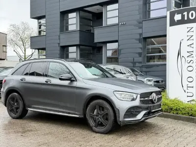 Usata Mercedes GLC300 245 CV (180 kW) 2022 Grigio SUV