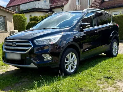 Używany Ford Kuga Titanium 150 KM (110 kW) 2018 Czarny SUV