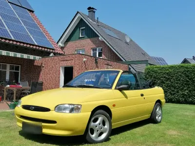 Gebraucht Ford Escort Cabriolet 75 PS (55 kW) 1996 Gelb Cabrio
