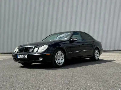 Gebraucht Mercedes E500 2003 Schwarz Limousine