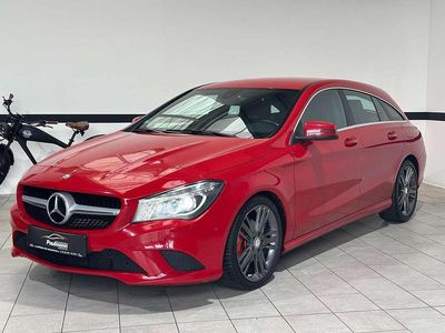 Gebraucht Mercedes CLA220 Shooting Brake Urban 177 PS (130 kW) 2016 Rot Kombi