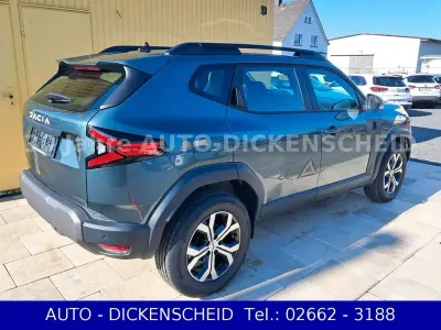 Neu Dacia Duster Expression 131 PS (96 kW) 2025 Grün SUV