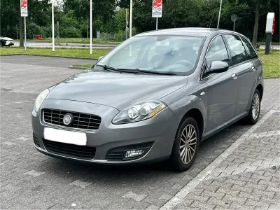 Gebraucht Fiat Croma 147 PS (108 kW) 2011 Grau Kombi