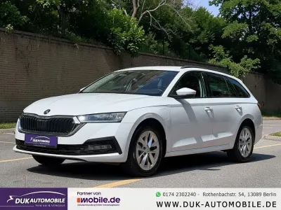 Gebraucht Skoda Octavia Ambition 150 PS (110 kW) 2022 Weiß Kombi