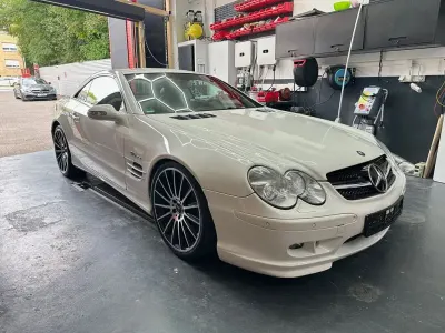 Gebraucht Mercedes SL500 306 PS (225 kW) 2002 Weiß Cabrio