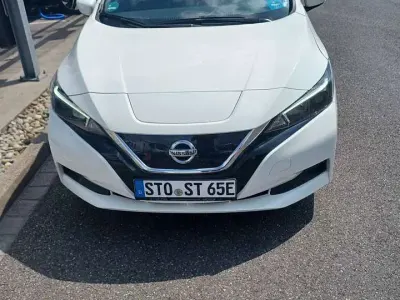 Gebraucht Nissan Leaf 110 kW (150 PS) 2021 Weiß Kleinwagen
