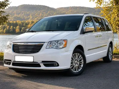 Gebraucht Chrysler Town & Country Limited 288 PS (211 kW) 2014 Weiß Van / Kleinbus
