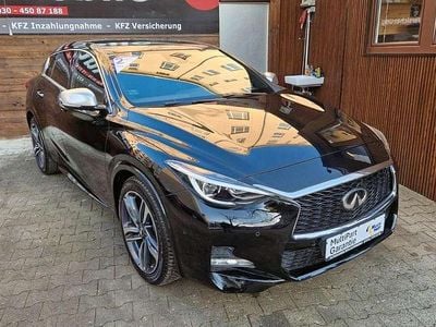 Gebraucht Infiniti Q30 Sport Tech 156 PS (114 kW) 2017 Schwarz Limousine